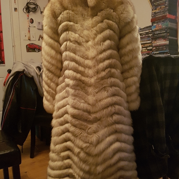 WOMEN'S HANDMADE REAL FOX FUR 3/4 JACKET! - Picture 3 of 12
